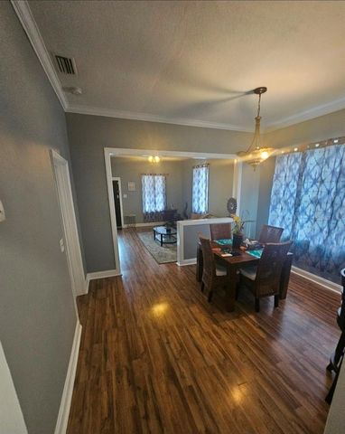 2408 N ALBANY AVENUE, Tampa, FL 33607