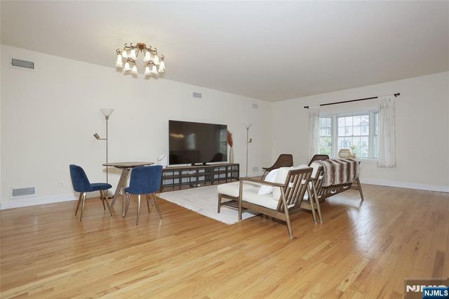118 Demarest Lane, Montvale, NJ 07645