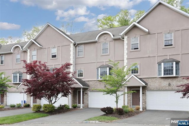 118 Demarest Lane, Montvale, NJ 07645