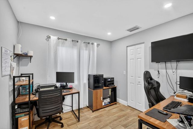 6024 Strawberry Lakes Circle, Lake Worth, FL 33463