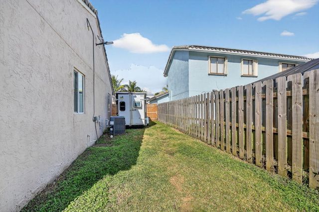 6024 Strawberry Lakes Circle, Lake Worth, FL 33463