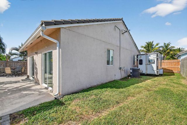 6024 Strawberry Lakes Circle, Lake Worth, FL 33463