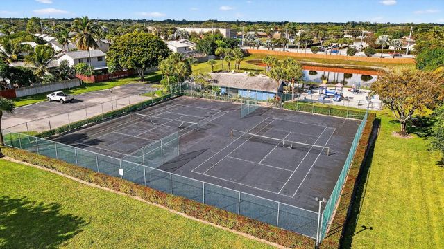 6024 Strawberry Lakes Circle, Lake Worth, FL 33463