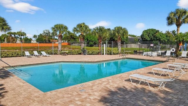 6024 Strawberry Lakes Circle, Lake Worth, FL 33463