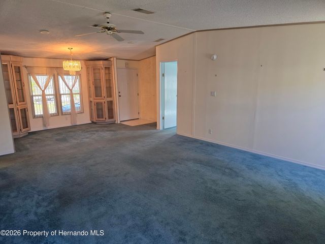 9091 Dickens Avenue, Brooksville, FL 34613