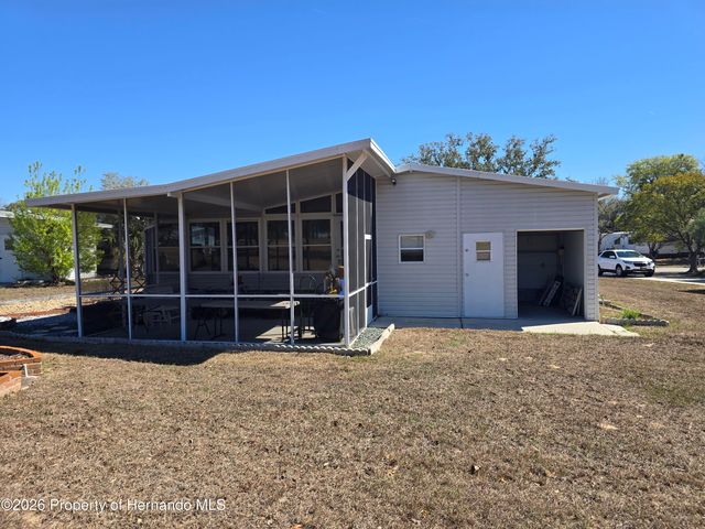 9091 Dickens Avenue, Brooksville, FL 34613