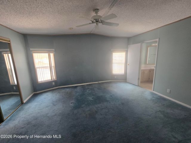 9091 Dickens Avenue, Brooksville, FL 34613