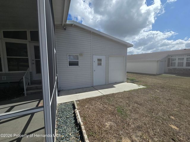 9091 Dickens Avenue, Brooksville, FL 34613