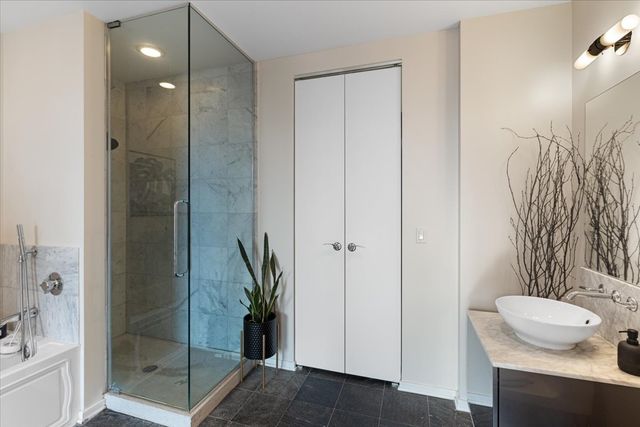 600 N Fairbanks Court 3306, Chicago, IL 60611