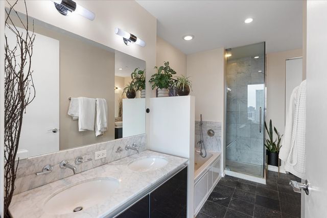 600 N Fairbanks Court 3306, Chicago, IL 60611