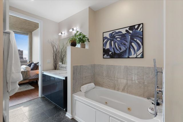 600 N Fairbanks Court 3306, Chicago, IL 60611