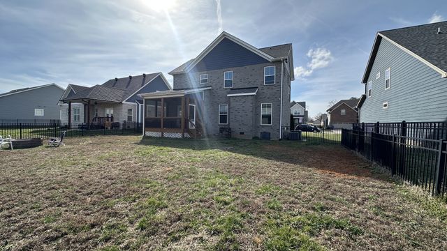 537 Dexter Dr, Clarksville, TN 37043