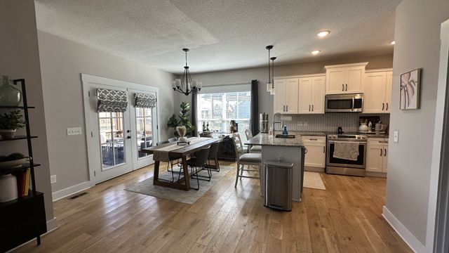 537 Dexter Dr, Clarksville, TN 37043