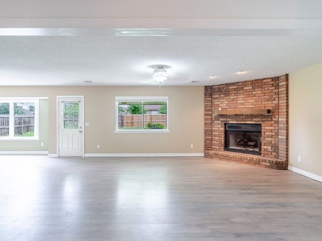 1005 N Flamingo Road, Rogers, AR 72756