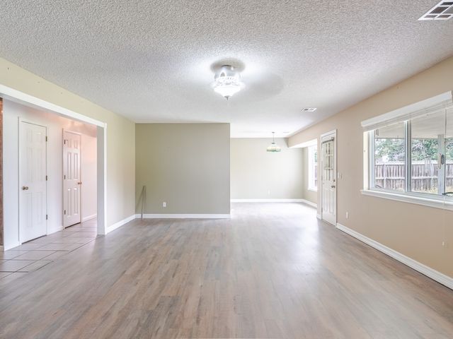1005 N Flamingo Road, Rogers, AR 72756