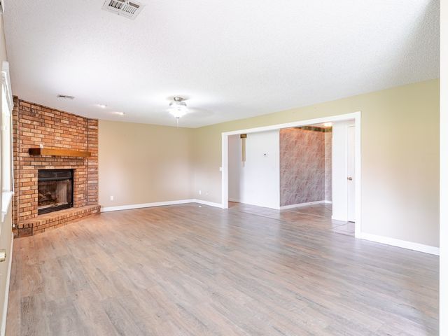 1005 N Flamingo Road, Rogers, AR 72756