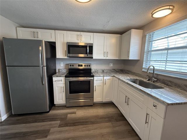 260 NIPPINO TRAIL E, Nokomis, FL 34275