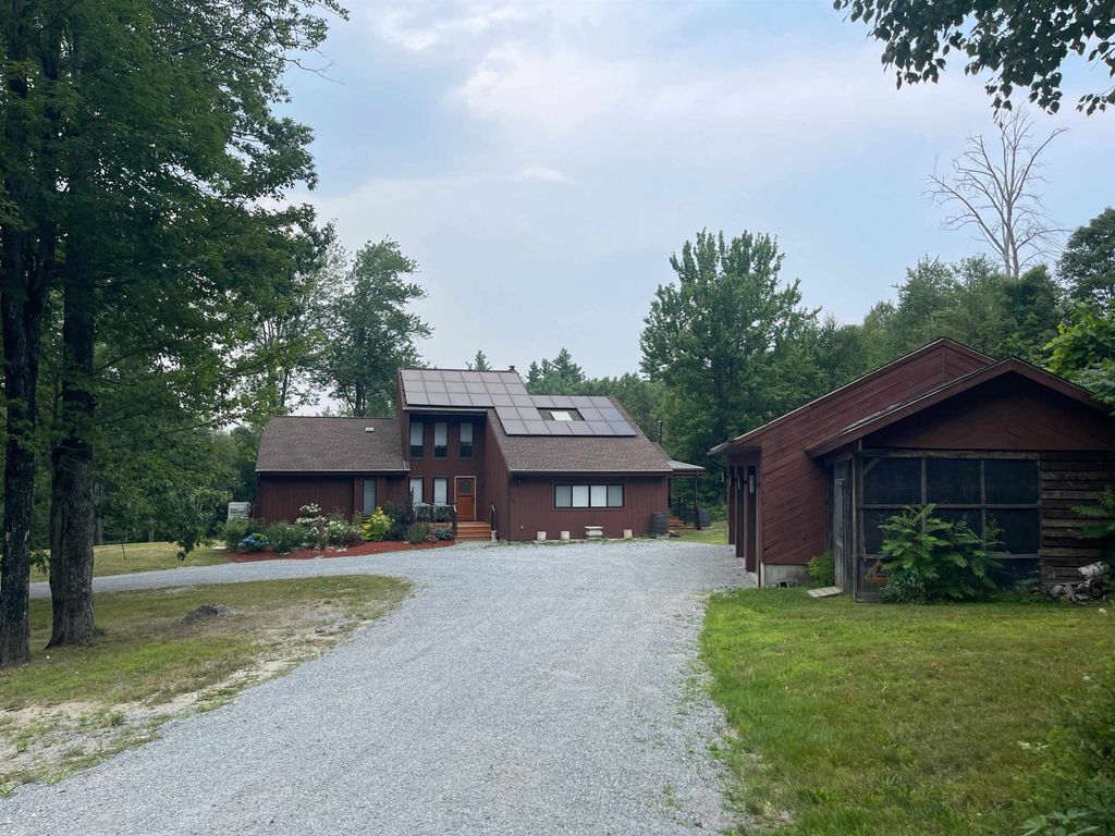 98 Woodview Heights, Bradford, NH 03221