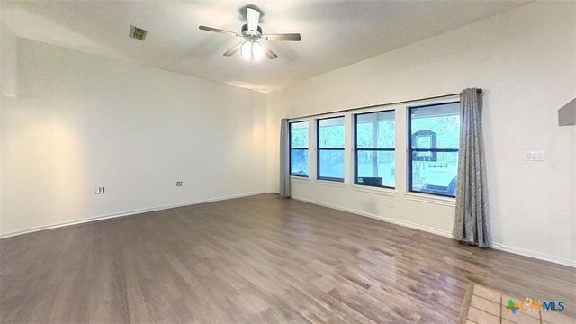 111 Clydesdale Drive, San Marcos, TX 78666