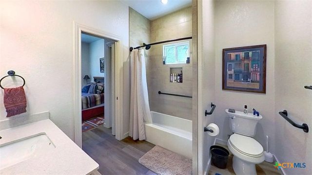 111 Clydesdale Drive, San Marcos, TX 78666