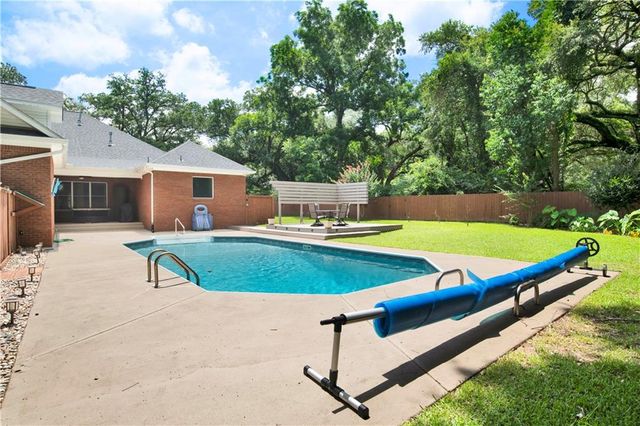 4340 Hamilton Oaks Lane, Mobile, AL 36695