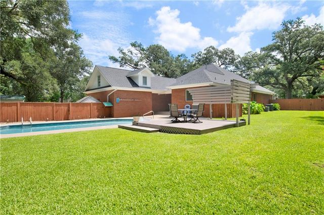 4340 Hamilton Oaks Lane, Mobile, AL 36695