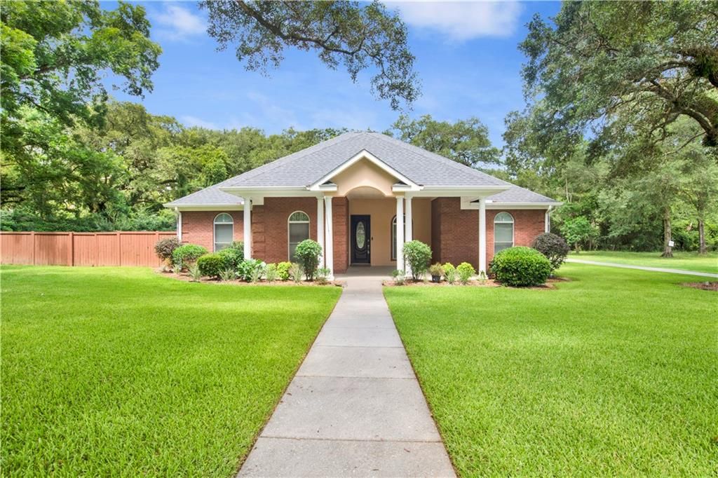 4340 Hamilton Oaks Lane, Mobile, AL 36695