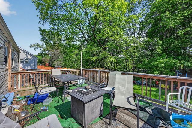 20 Hilltop Drive, New Windsor, NY 12553