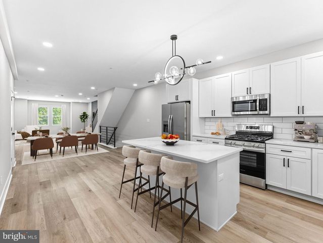 5220 N 9TH ST, Philadelphia, PA 19141