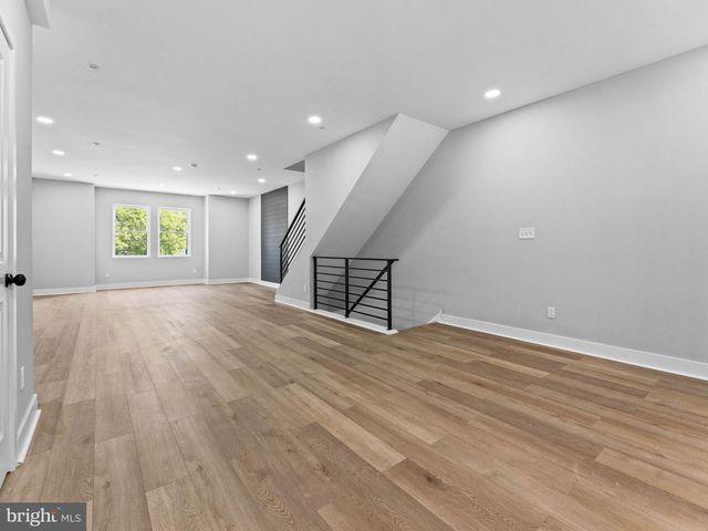 5220 N 9TH ST, Philadelphia, PA 19141