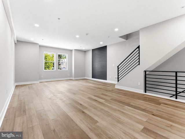5220 N 9TH ST, Philadelphia, PA 19141
