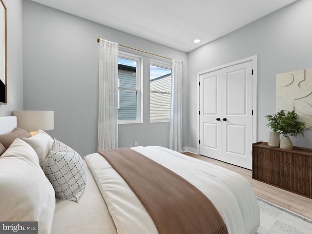 5220 N 9TH ST, Philadelphia, PA 19141