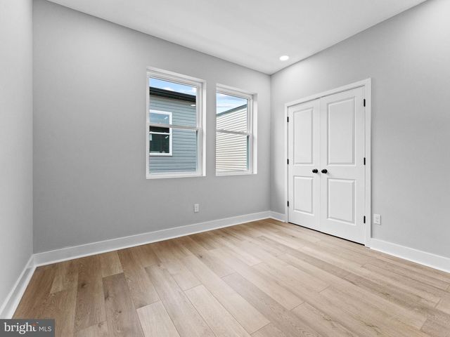 5220 N 9TH ST, Philadelphia, PA 19141