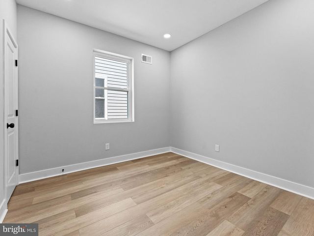 5220 N 9TH ST, Philadelphia, PA 19141