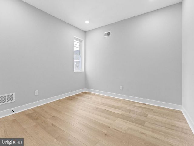 5220 N 9TH ST, Philadelphia, PA 19141
