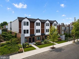 5220 N 9TH ST, Philadelphia, PA 19141