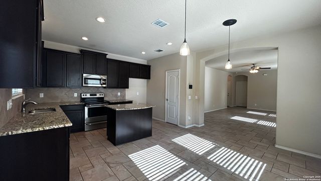 10403 Ashbury Creek, San Antonio, TX 78245