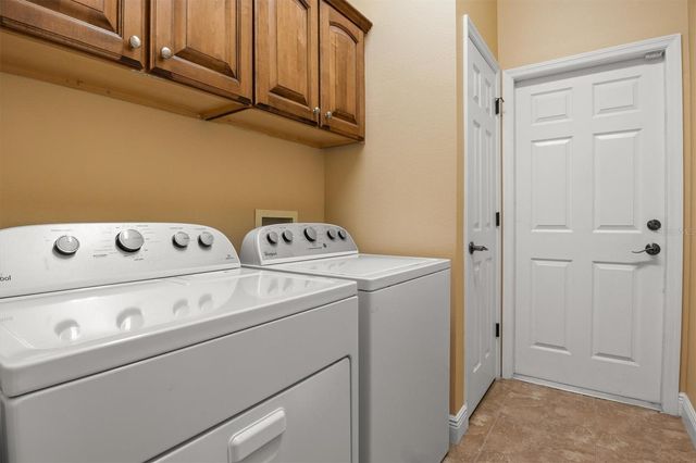 1068 STONEY CREEK DRIVE, Lakeland, FL 33811