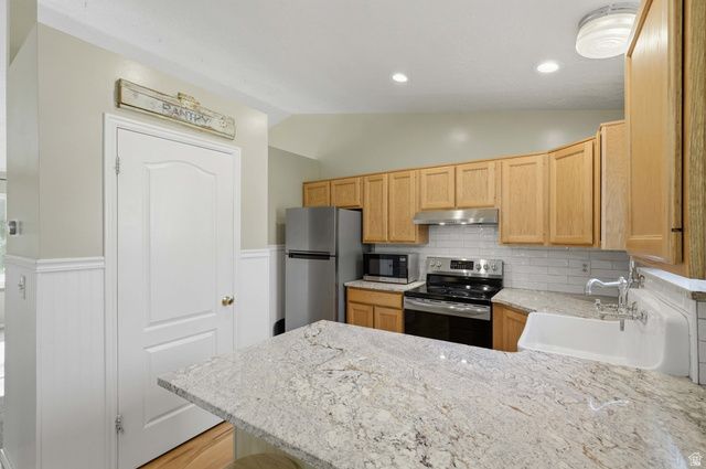2645 N 1700 E, Layton, UT 84040