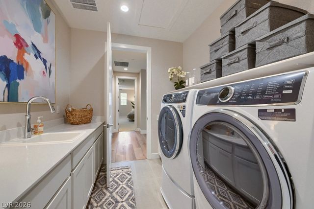 8984 Rolling Pietra Street, Las Vegas, NV 89166