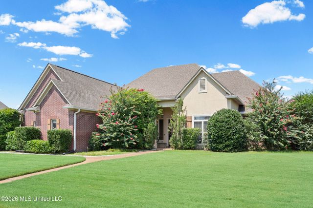 13242 Three Hawks Drive, Olive Branch, MS 38654