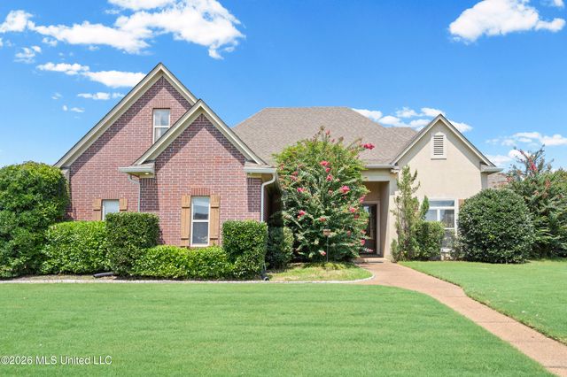 13242 Three Hawks Drive, Olive Branch, MS 38654