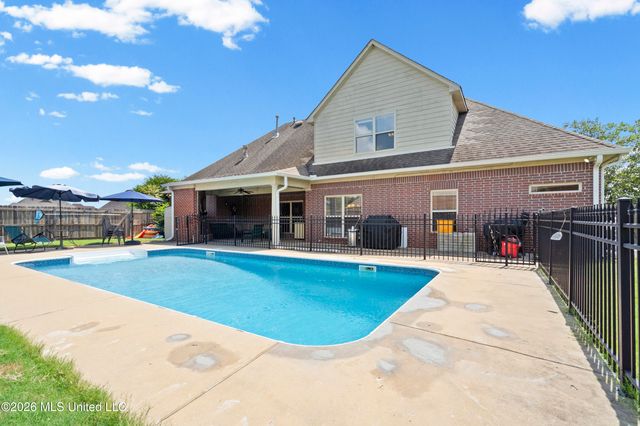 13242 Three Hawks Drive, Olive Branch, MS 38654