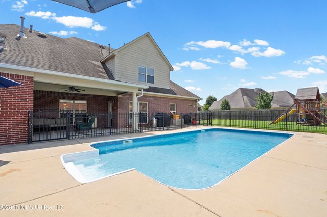 13242 Three Hawks Drive, Olive Branch, MS 38654