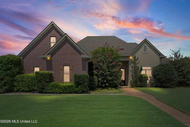 13242 Three Hawks Drive, Olive Branch, MS 38654
