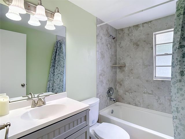 903 CARRIE COVE, Valrico, FL 33594