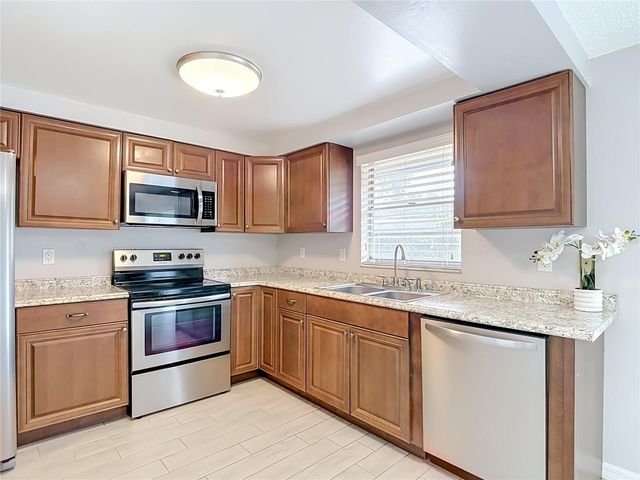 903 CARRIE COVE, Valrico, FL 33594