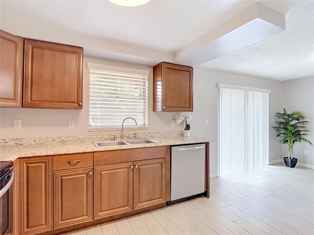 903 CARRIE COVE, Valrico, FL 33594