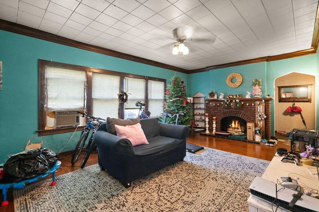 324 S Main Street, Crown Point, IN 46307