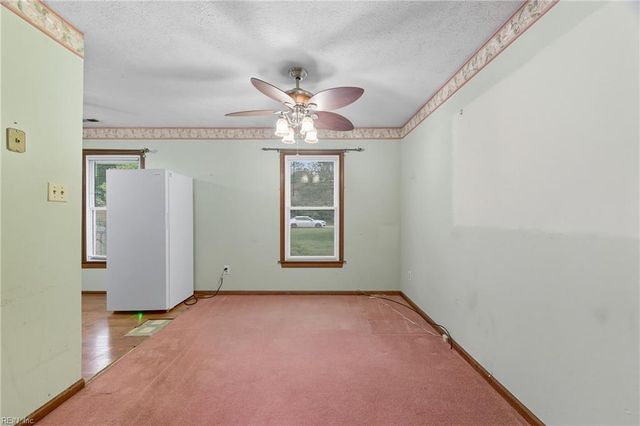 6703 Magnolia DR, Gloucester, VA 23061